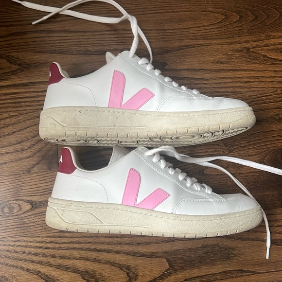 ⚡️VEJA⚡️White Leather Sneakers size 7 - Picture 3 of 5